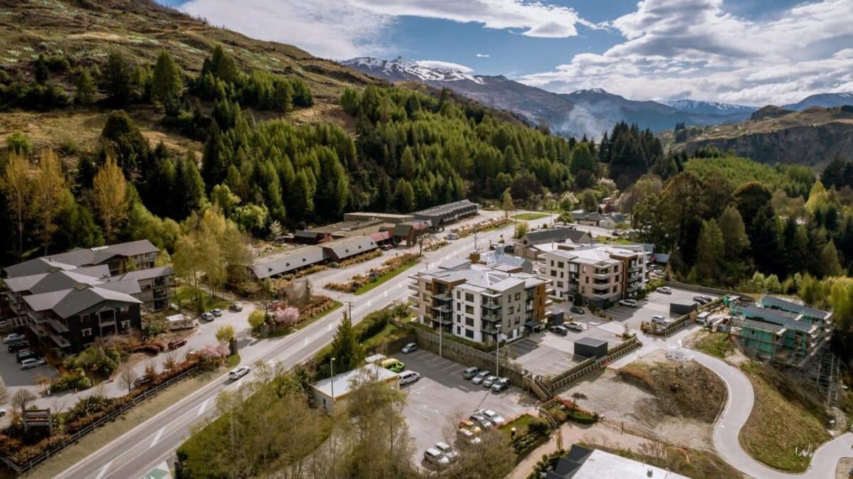 Coronet Base At La Residence Du Parc Queenstown Exterior photo