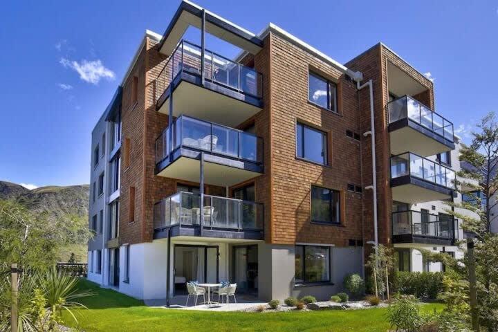 Coronet Base At La Residence Du Parc Queenstown Exterior photo